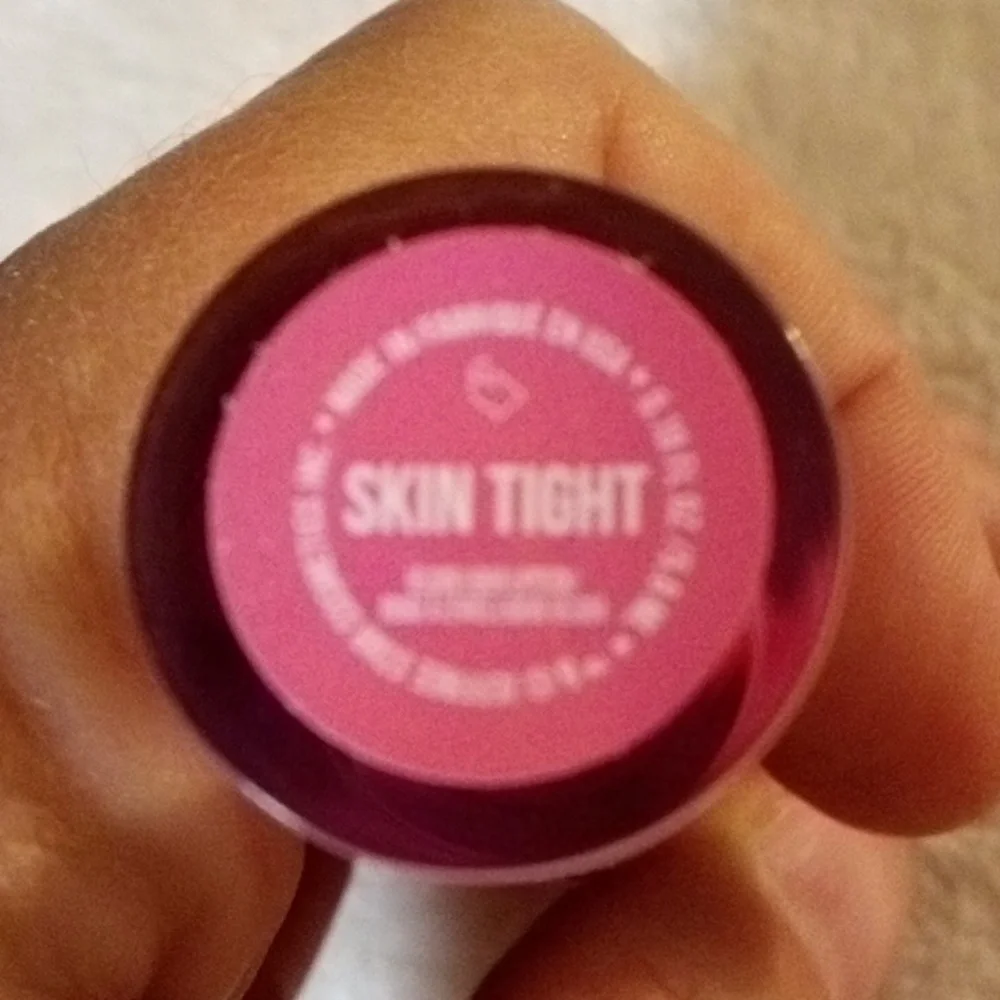 SKIN TIGHT JEFFREE STAR LIQUID LIPSTICK NEW!